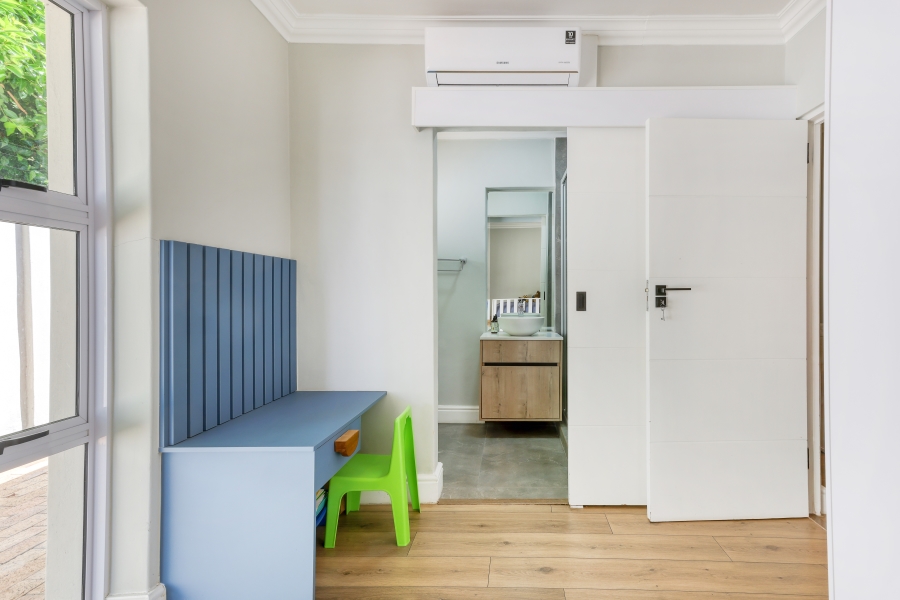 3 Bedroom Property for Sale in Kirstenhof Western Cape